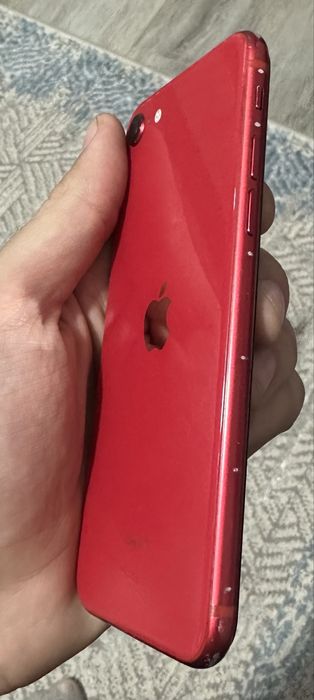 Продам iPhone SE 2020