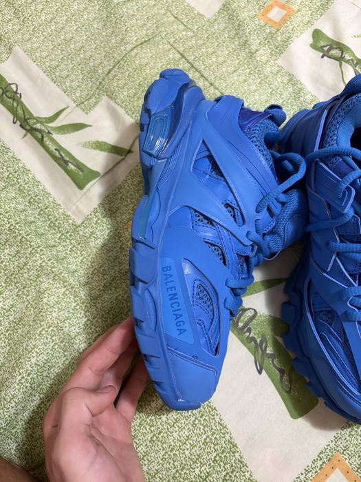 balenciaga track