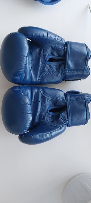 Продам боксёрский перчатки