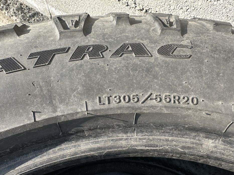 Googyear LT 305/55/20