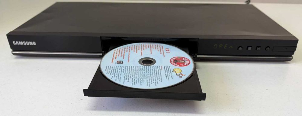 Samsung BD-D5100 Blu-ray Player Full HD HDMI USB Anynet Upscaling