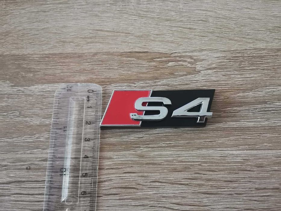 Предна решетка сребриста емблема Audi S4