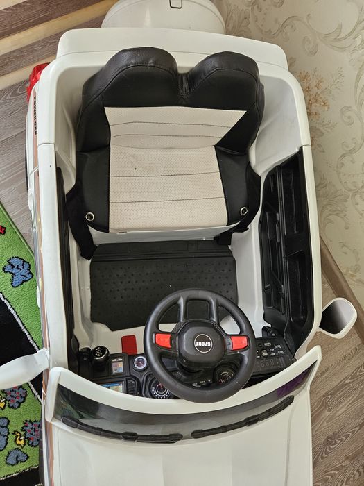 Детская машина электрическая