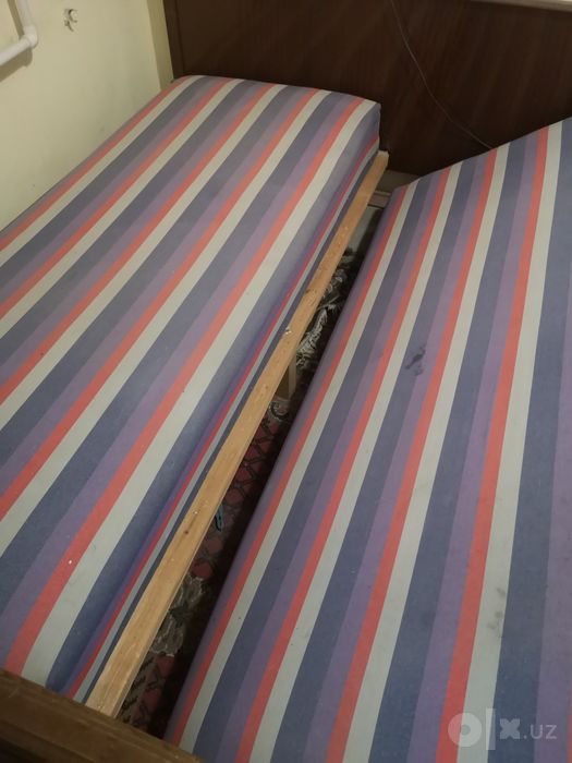 Продам срочно 2х спальную кровать