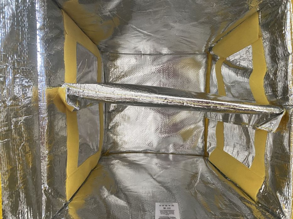 Продам Термосумку Яндекс