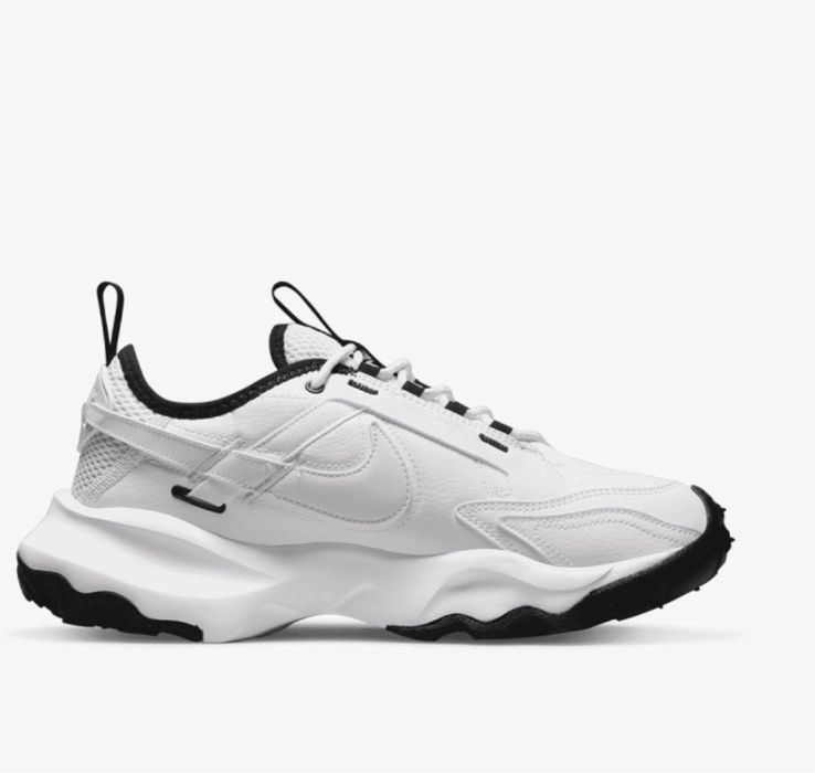 Оригинални маратонки от About you