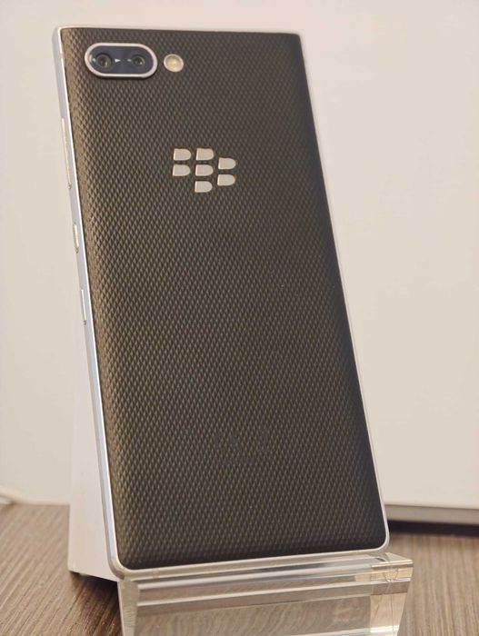 BlackBerry KEY2 LE 64GB | Dual SIM | Perfect funcțional | 599 lei