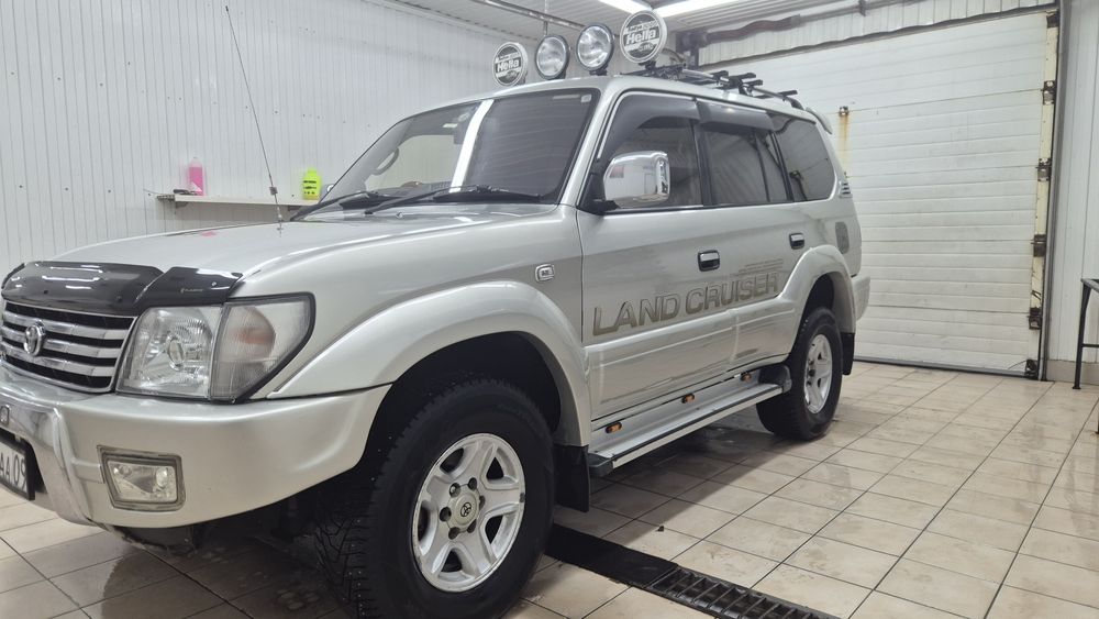 Продам Прадо 95 1998года 7 местный