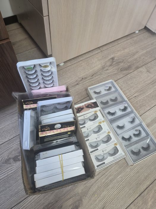 Продам накладные ресницы
