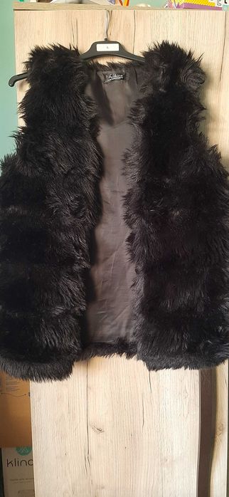 Vestă imitație blană artificiala . Marimea M