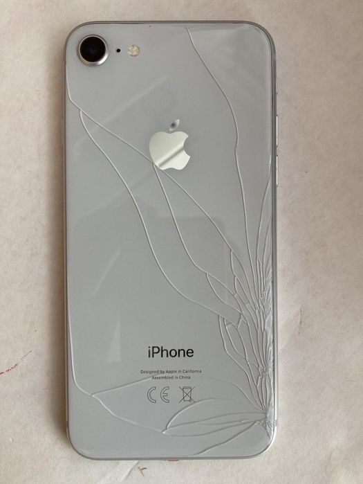 Iph.8 alb de 64gb . Baterie 91%