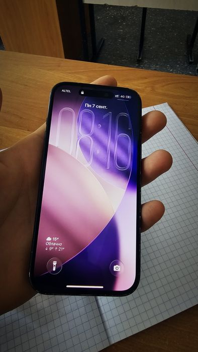 Продам iPhone 15 128/85