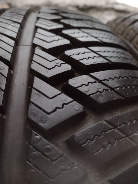 Почти нови 4бр.215/50/17 Sailun A/S dot1225