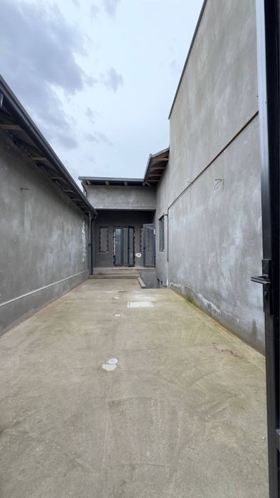 Uy sotiladi 4xona 1.6sotix