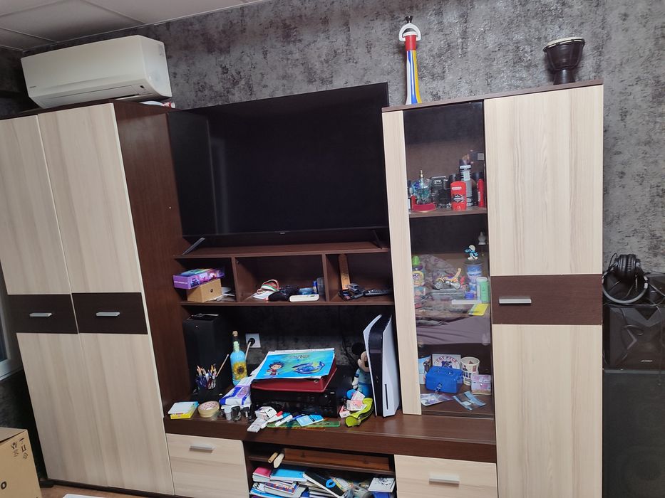 Продавам секция компактна