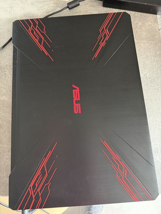 Gaming Asus Tuf FX504GD procesor i5 8300H