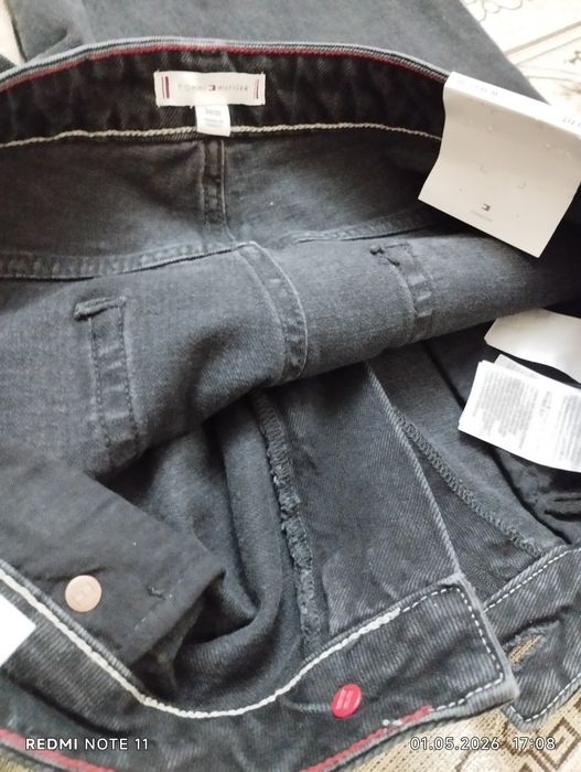 Мужские джинсы черного цвета размер 34/30 TOMMY HILFIGER