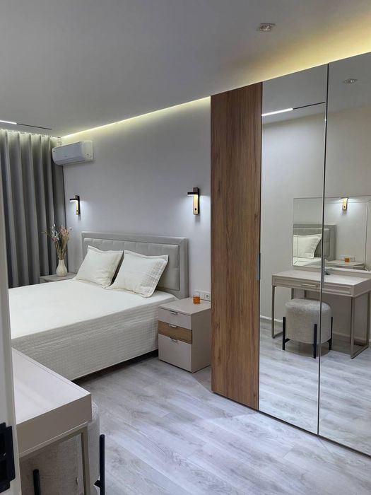 Продается 3 комнатная квартира ремонт Ц-1, Street 77