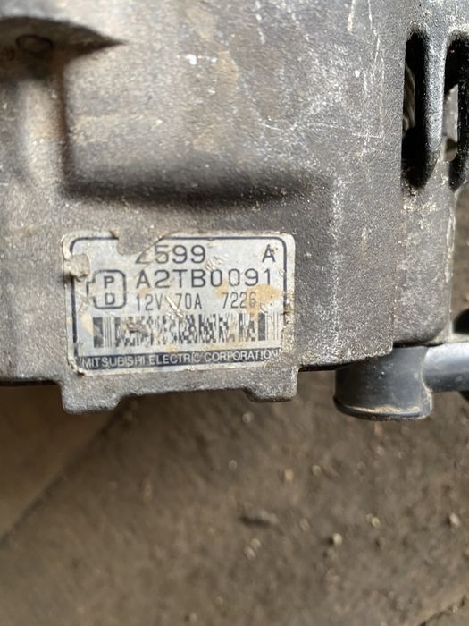 Продам рабочий генератор на мазду 323