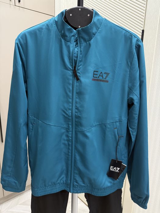 Спортивный костюм Armani EA7