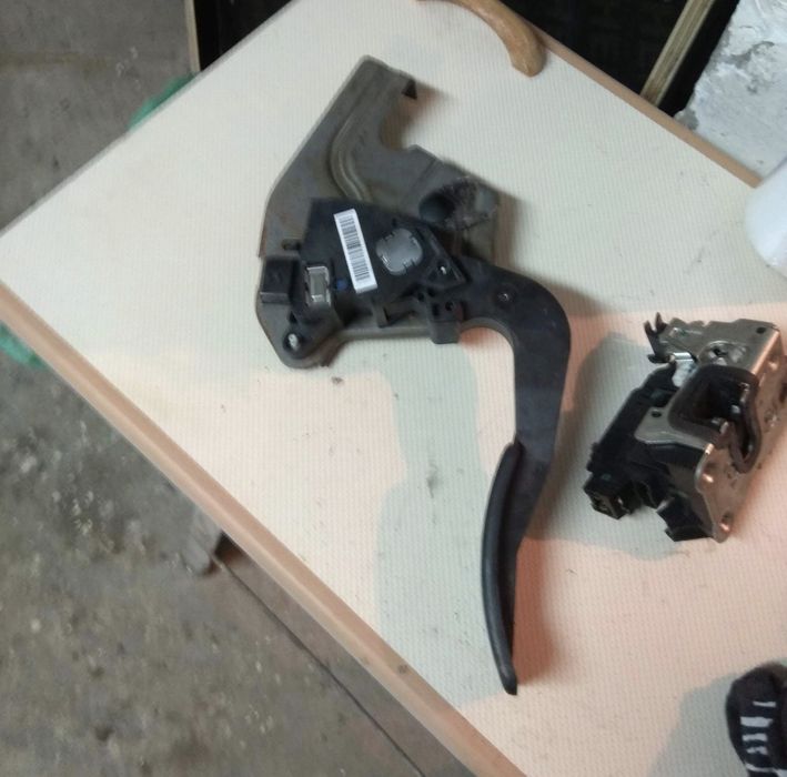 Части за Дачия Докер Лоджи 1,6 8 к