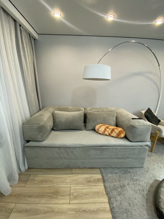 Белый торшер светильник