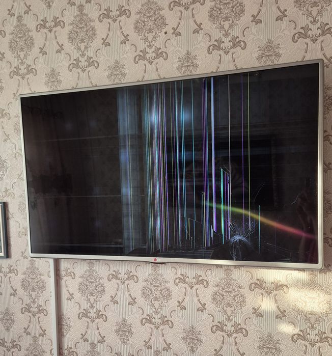 Телевизор в неробочем состоянии.