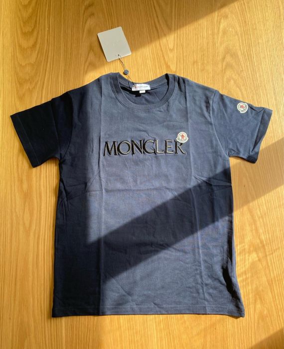 Футболка Moncler