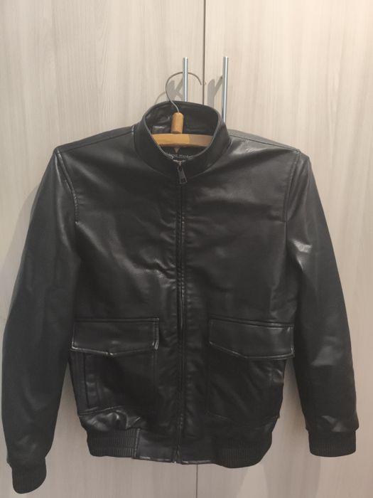 Продам кожаную куртку BRAND MAN