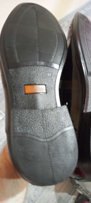 Продавам oфициални мъжки обувки марка "BELLAGIO".