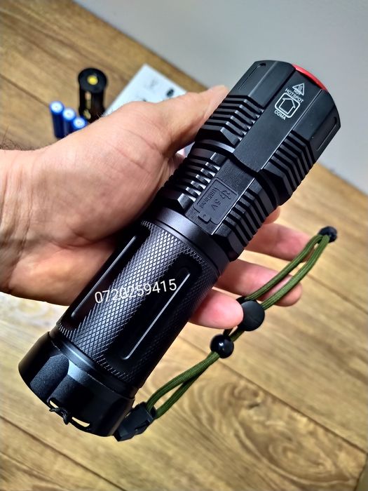 Lanterna Profesionala cu Led Tip Laser si Display, Raza de 2 km