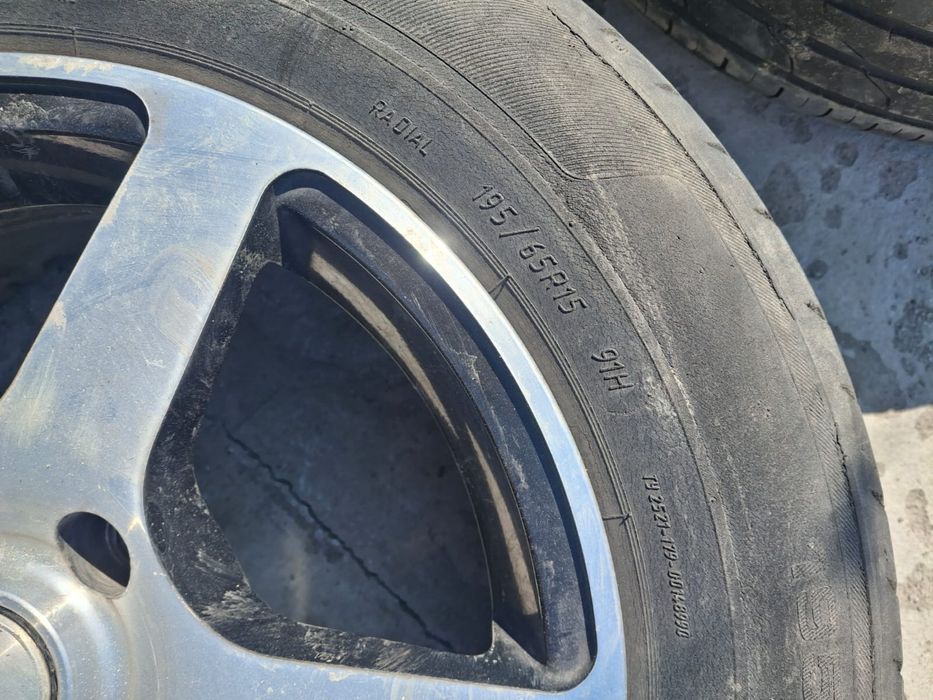 Продам шины летни