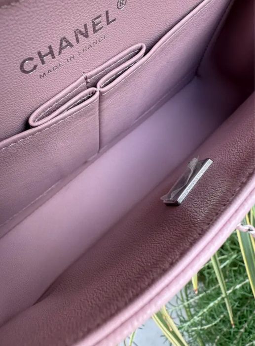 Geanta Chanel din piele Roz Timeless / Poseta