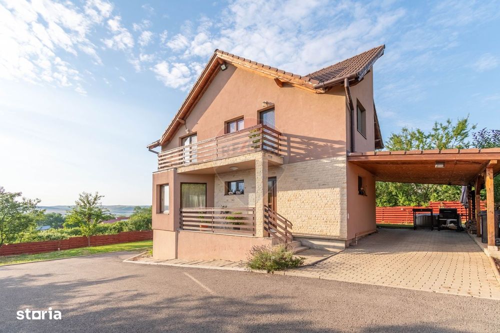 Casa de vanzare, Jucu de Sus teren 811mp, 4 Camere, 2 Bai, Priveliște