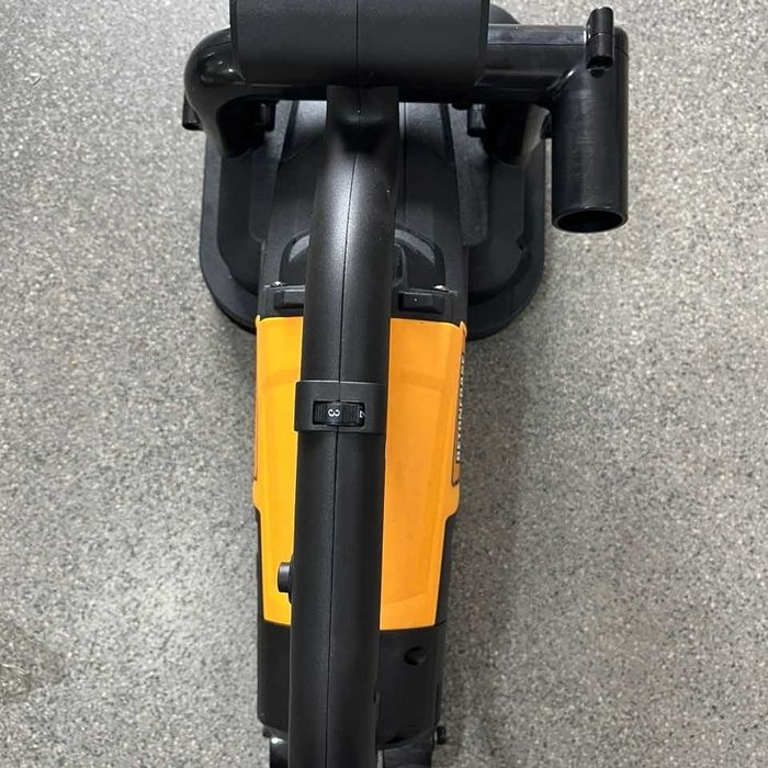 Шлифовальная машина с четырьмя головками