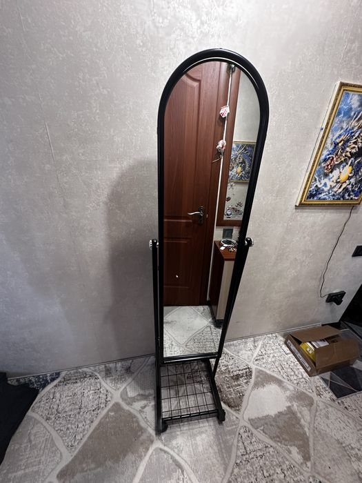 Продам зеркало как новая.
