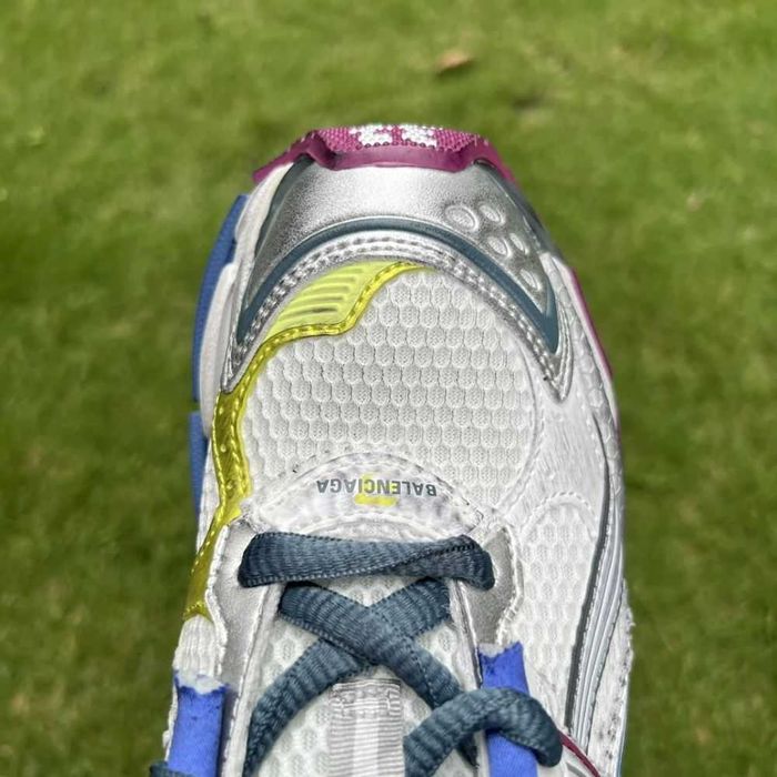 Balenciaga Runner - White/Dark Grey