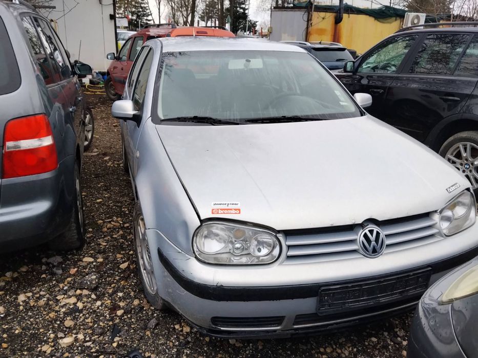 Продава се само на части Фолксваген Голф 4 1.9 tdi