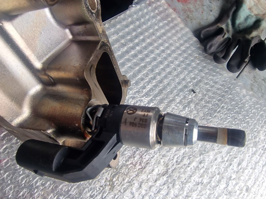 Galerie admisie inferioara Vw touran,Passat b6,golf6,motor 1,4tsi,CDGA