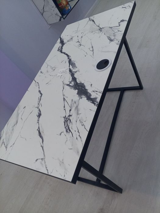 Стол для компьютера