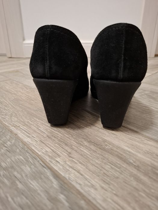 Pantofi dama din piele intoarsa, negri
