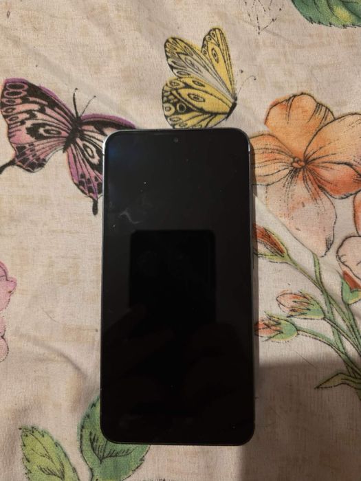 Samsung      S23
