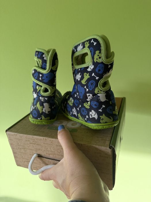 Vand Bogs marimea 23