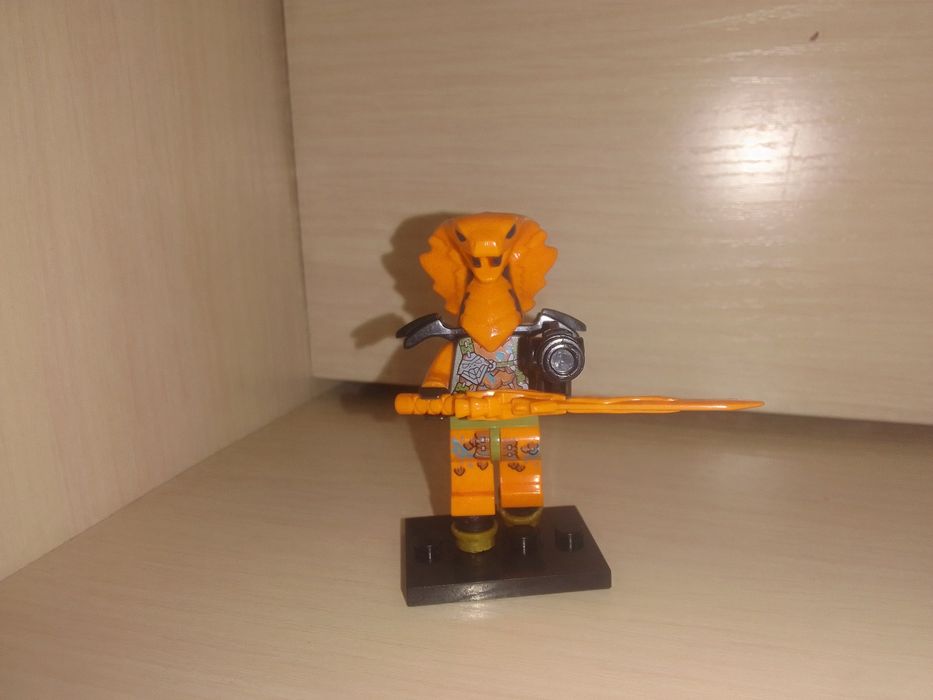 Продаю кастомную Лего фигурку