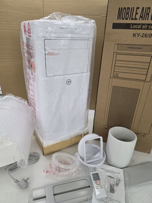 (С ДЕФЕКТ!) Компактен мобилен климатик 4в1, 9000 BTU с фреон и компресор, с дистанционно и комплект за монтаж, KGOGO