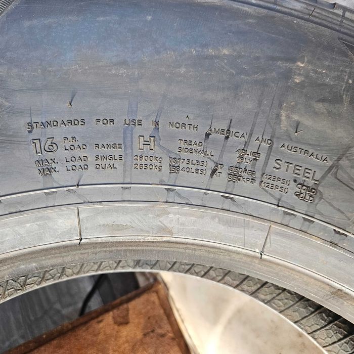 2 Нови гуми 10R22.5 Hankook AM09 144/142L 16PR M+S 3PMFS