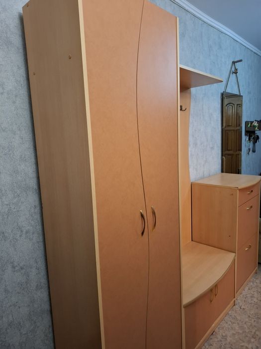 Шкаф в прихожую.
