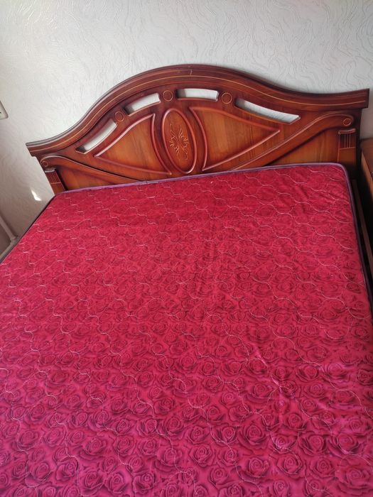 Спальни диван срочна продам