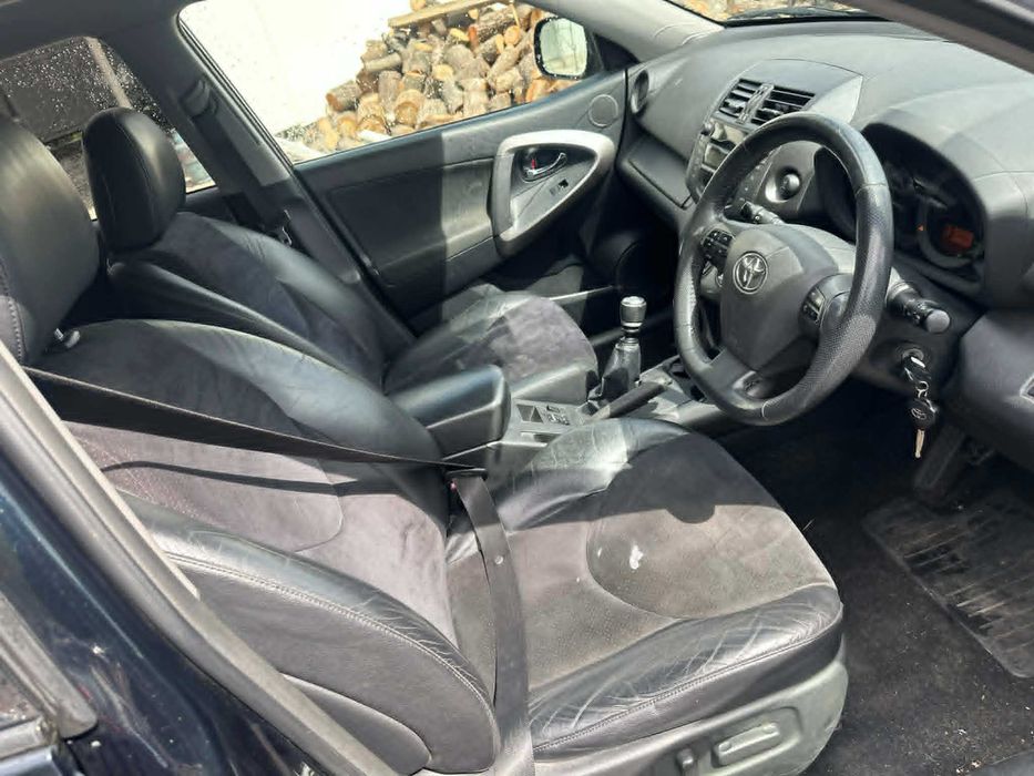 На Части Toyota RAV4, 2. 2 D-4D 150 к. с 4x4, дизел