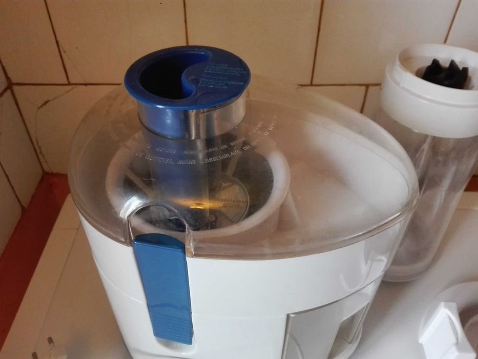 Кухненски блендер  и фонокарти Мобика.